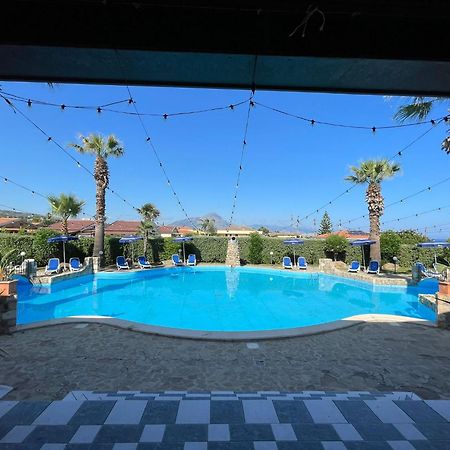 Soleada Club Aparthotel Campofelice Di Roccella Exterior foto