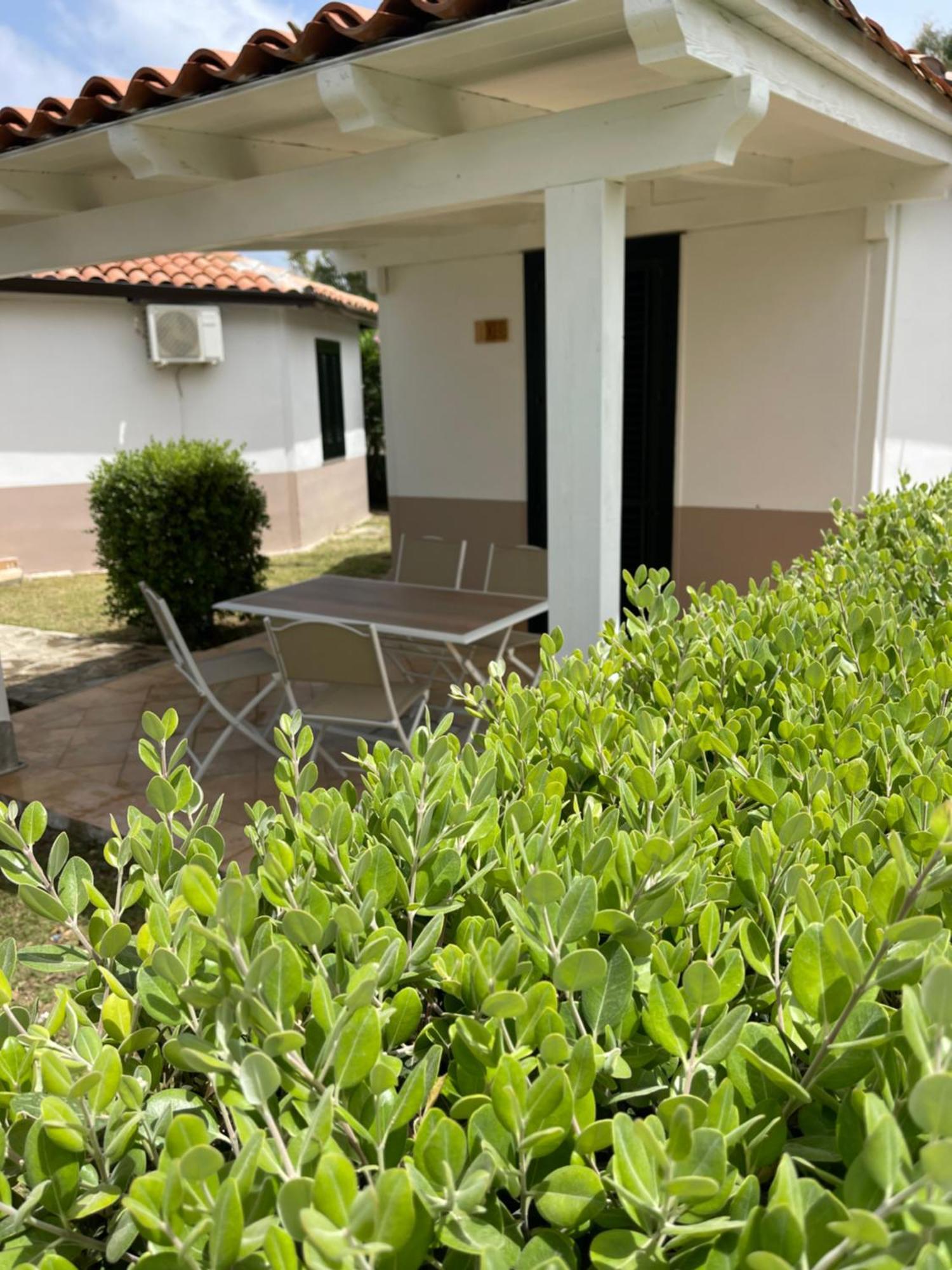 Soleada Club Aparthotel Campofelice Di Roccella Exterior foto