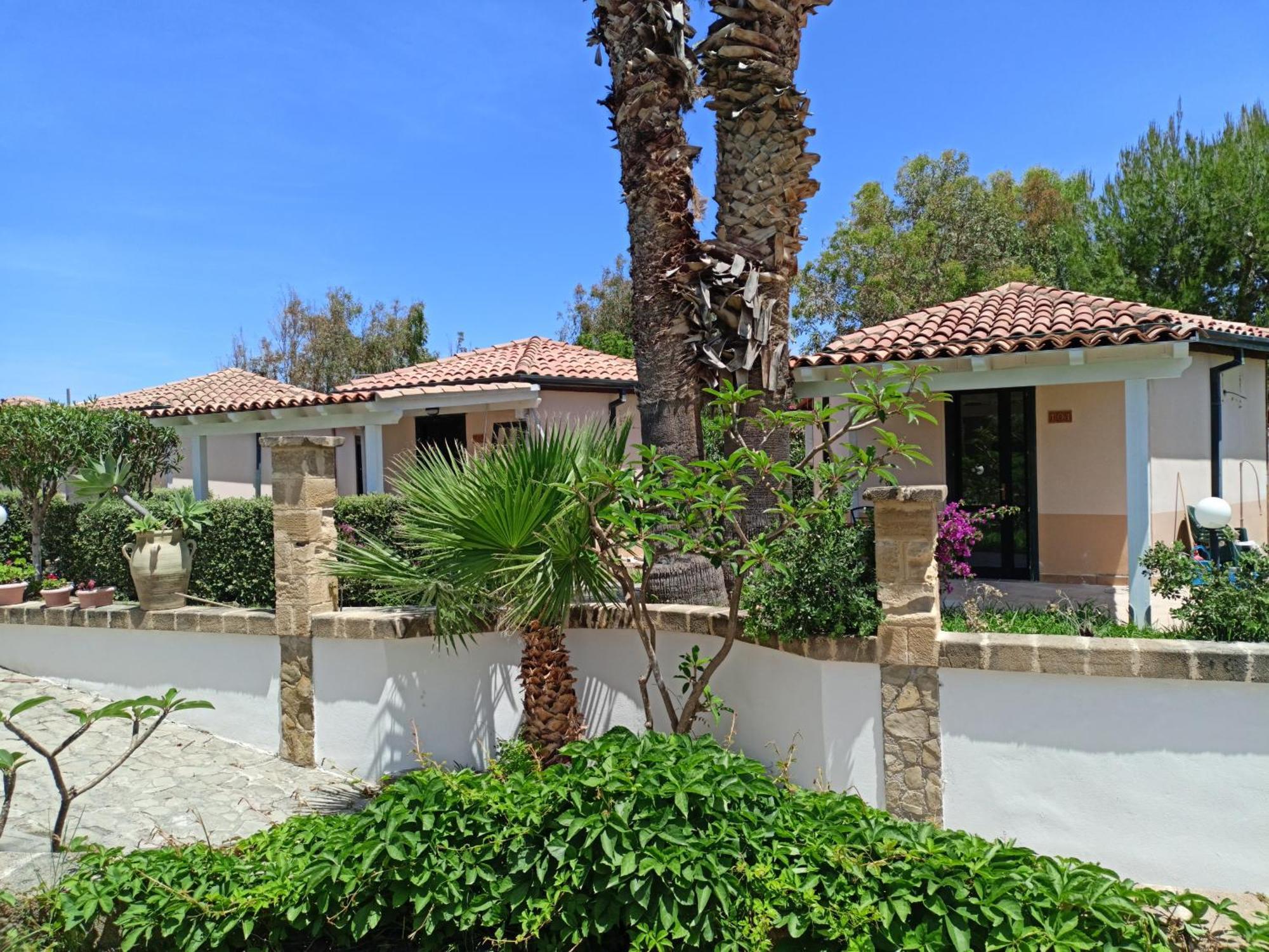 Soleada Club Aparthotel Campofelice Di Roccella Exterior foto